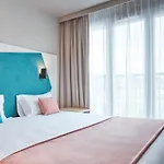 Adagio Paris Longchamp Suresnes
