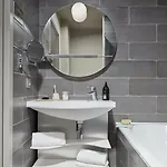 Adagio Paris Longchamp Suresnes