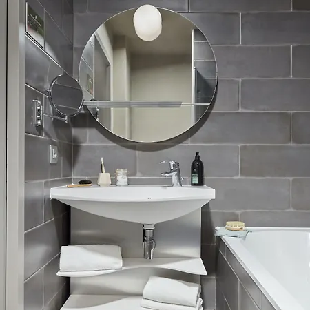 Adagio Paris Longchamp Suresnes