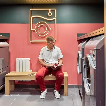 Adagio Paris Longchamp Aparthotel