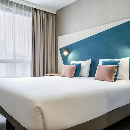 Adagio Paris Longchamp Suresnes