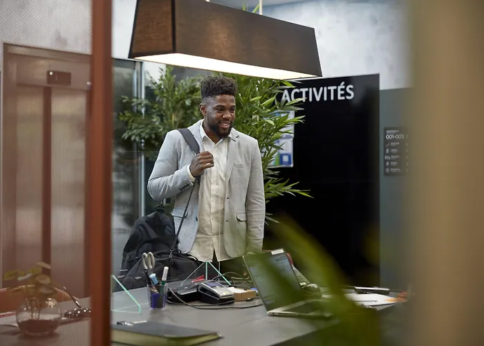 Adagio Paris Longchamp Suresnes